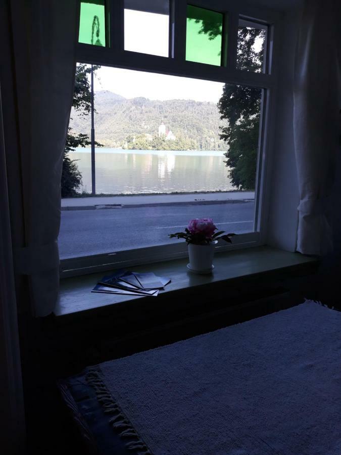Pletna Lake View Apartment Bled Exterior photo