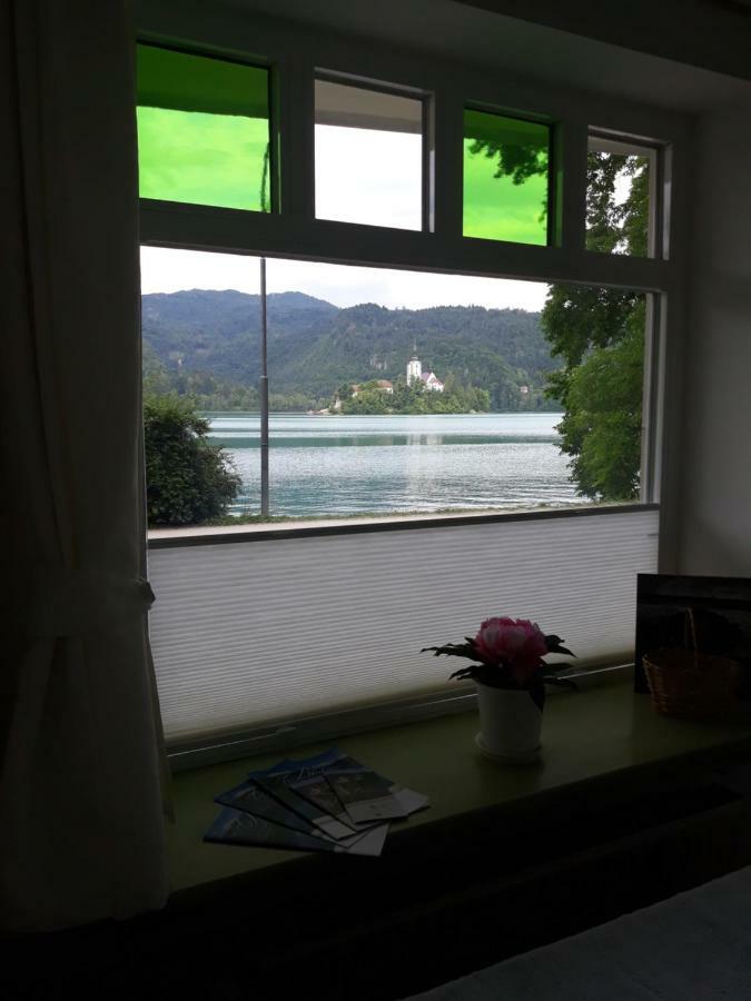 Pletna Lake View Apartment Bled Exterior photo